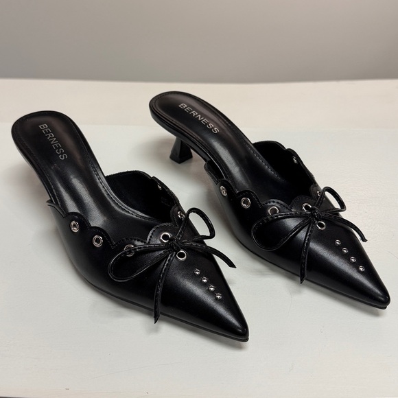 Berness Shoes - Kitten Heel Pointed Toe Retro Black Mule